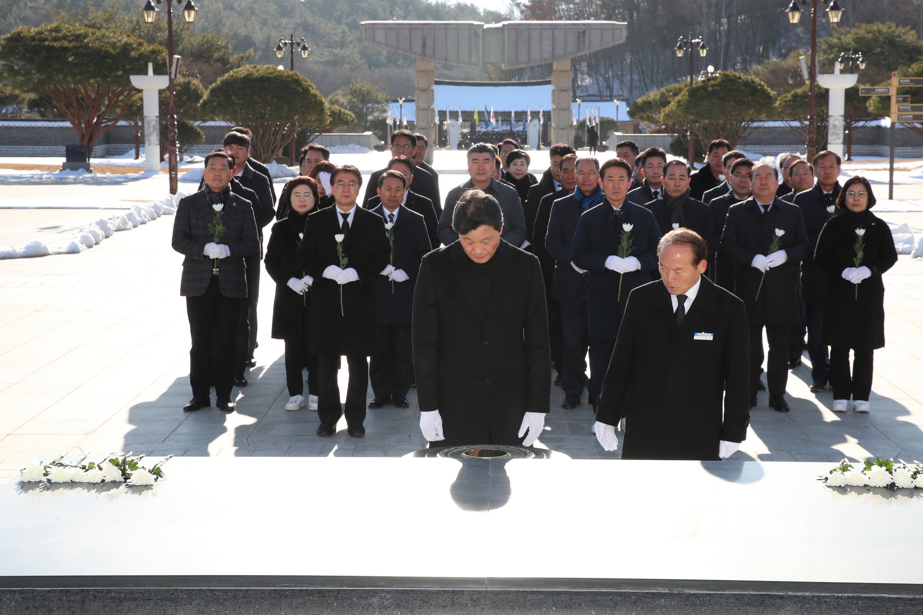 계묘년 신년 5ㆍ18묘지 참배 첨부이미지 : 23년01월02일 계묘년 신년 5ㆍ18묘지 참배 - 014.jpg