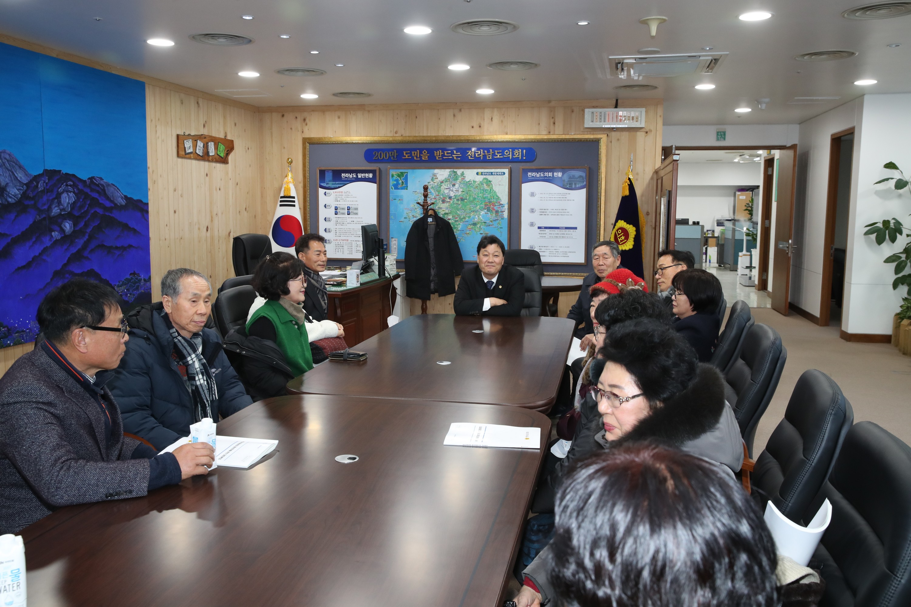 바르게살기운동 순천시협의회 도의회 방문 첨부이미지 : 24년01월24일 바르게살기운동 순천시협의회 도의회 방문 - 002.jpg