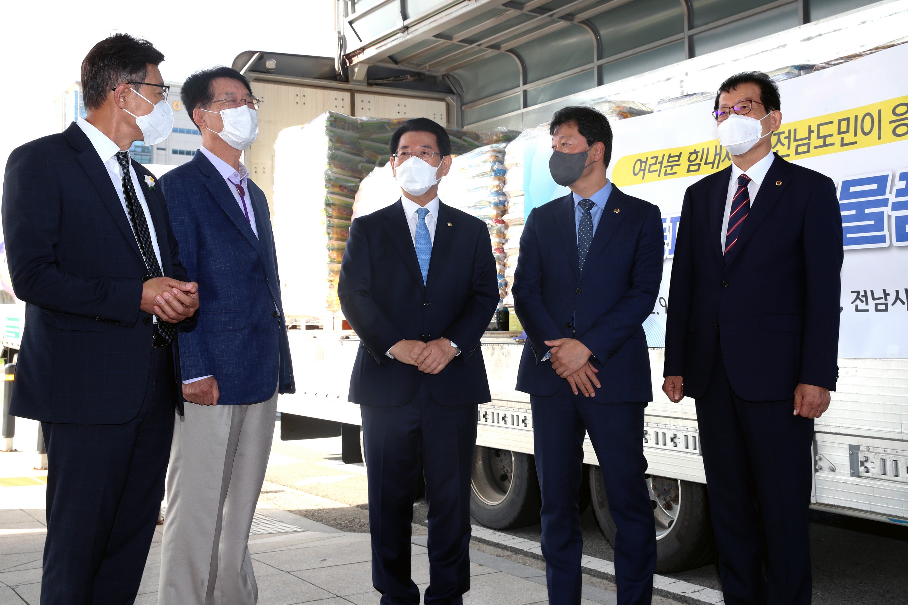 경북 태풍피해 재해구호물품 전달행사 첨부이미지 : 22년09월15일 경북 태풍피해 재해구호물품 전달행사 - 006.jpg