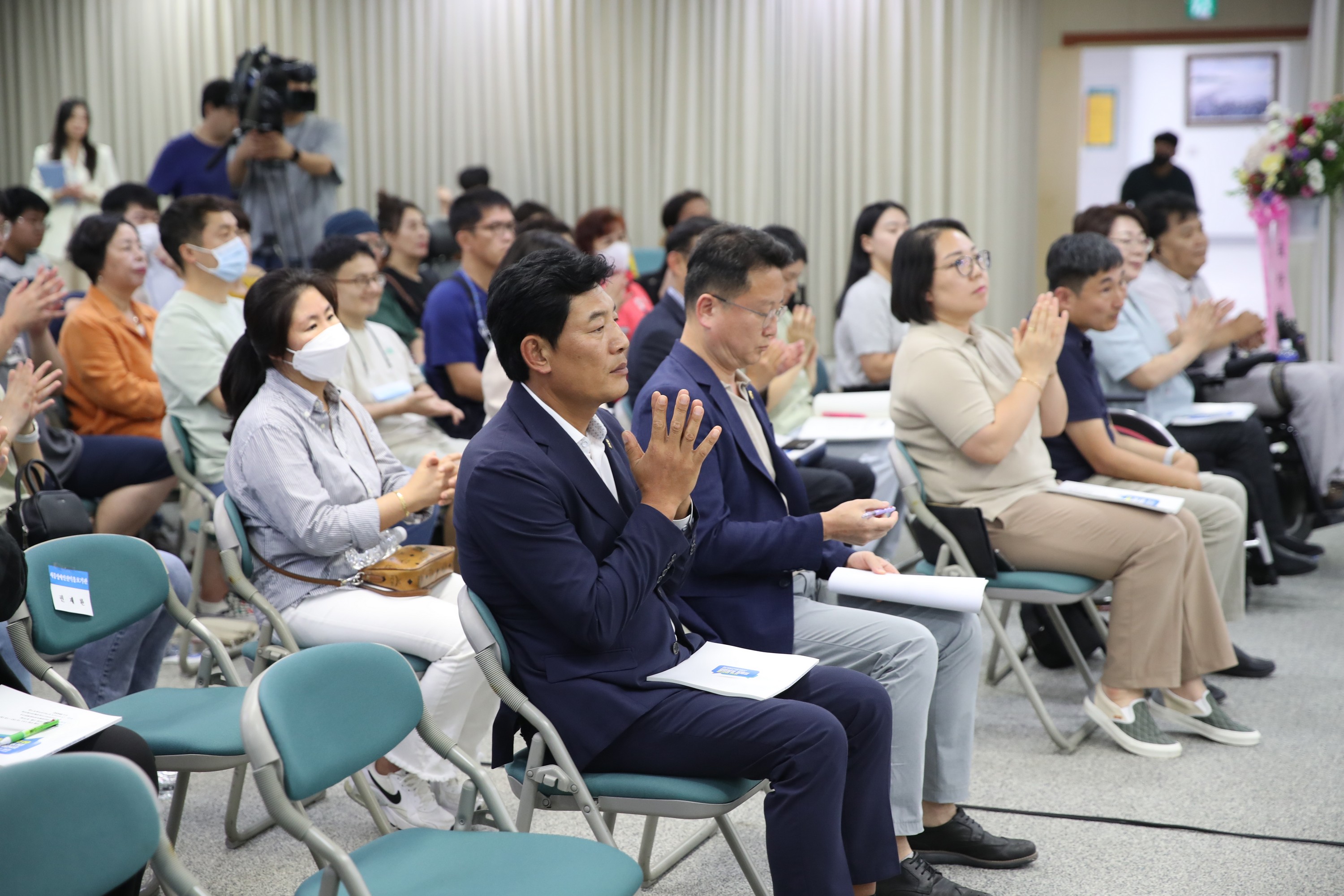 전남장애우권익문제연구소 창립20주년 기념 토론회 첨부이미지 : 23년09월06일 전남장애우권익문제연구소 창립 20주년 기념 토론회 - 005.jpg