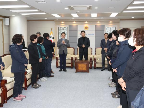 3.8 세계 여성의 날 기념 환경미화원과 간담회