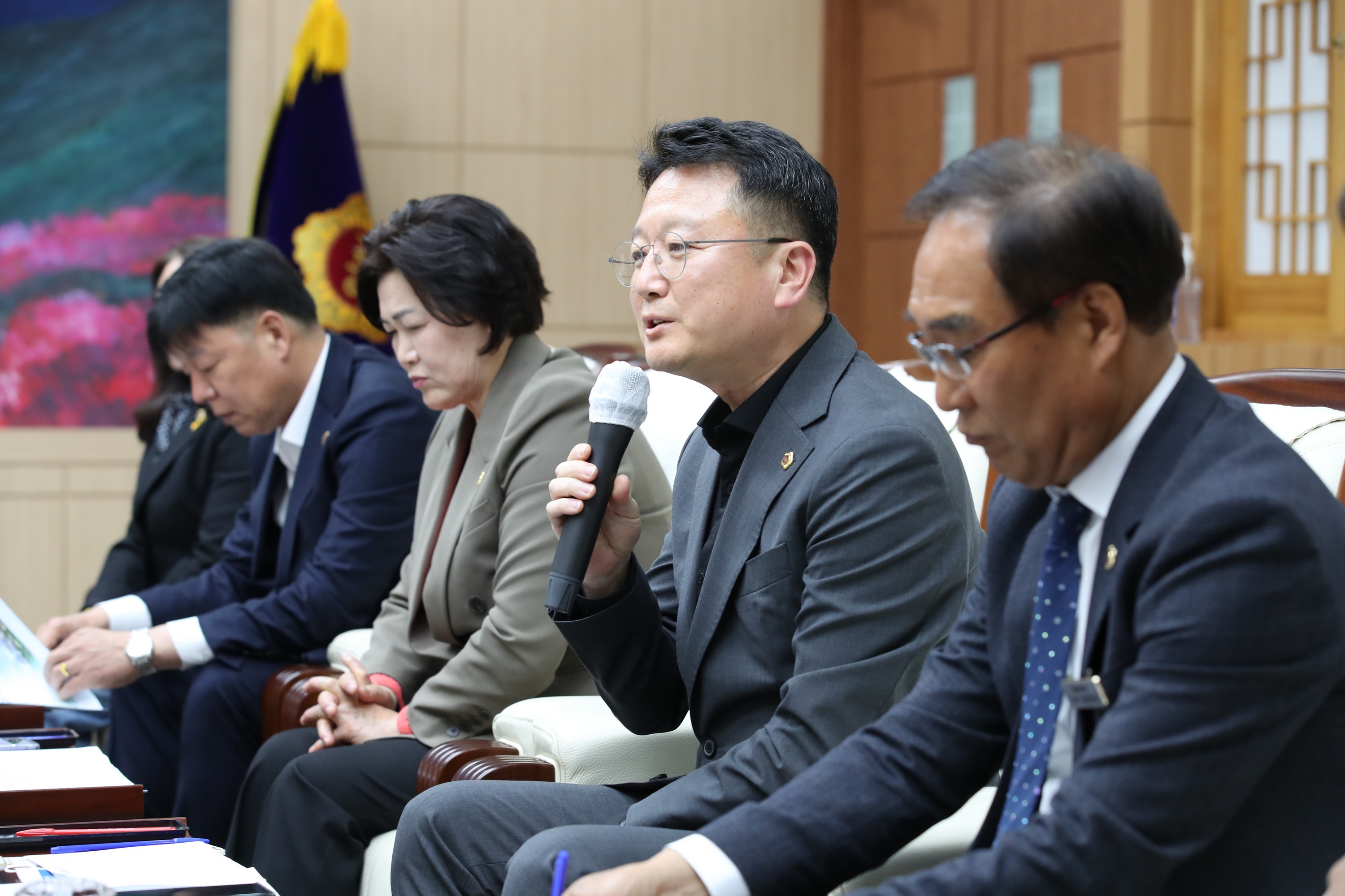 영산강 수질개선을 위한 광주-전남시도의회 협약식 첨부이미지 : 23년04월25일 영산강 수질개선응 위한 광주ㆍ전남 시도의회 협약식 - 017.jpg