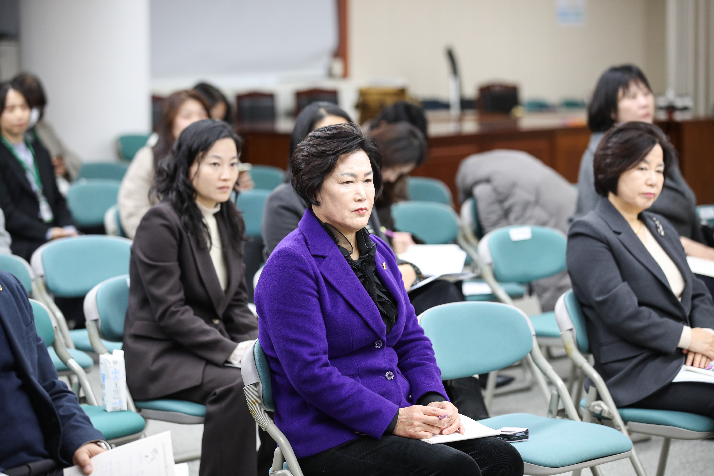 성인지 의회 관점에서 본 전라남도의회 현황 및 개선방안 첨부이미지 : 24년12월19일 성인지 의회 관점에서 본 전라남도의회 현황 및 개선방안_39.jpg