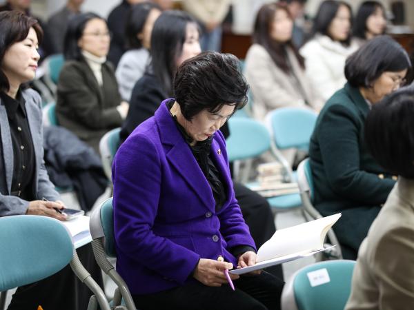 성인지 의회 관점에서 본 전라남도의회 현황 및 개선방안 첨부이미지 : 24년12월19일 성인지 의회 관점에서 본 전라남도의회 현황 및 개선방안_09.jpg