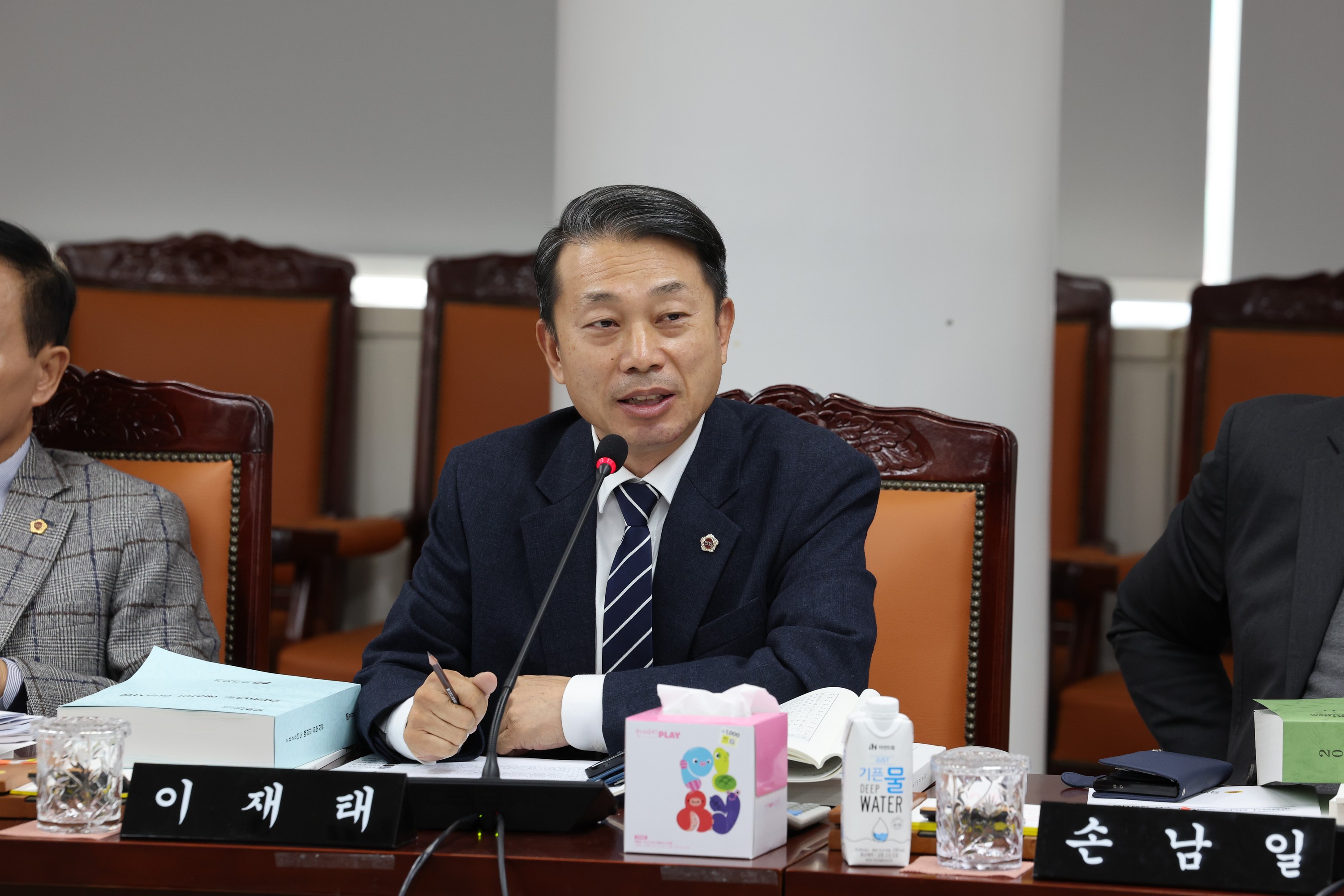 무상급식 예산안 관련 예산결산특별위원회 간담회 첨부이미지 : 24년12월02일 무상급식 예산안 관련 예산결산특별위원회 간담회 - 054.jpg