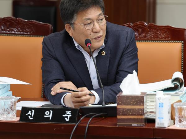 전라남도교육비 특별회계 2025년도 예산안 심사 첨부이미지 : 24년12월09일 전라남도 교육비 특별회계 2025년 예산안 심사 - 047.jpg