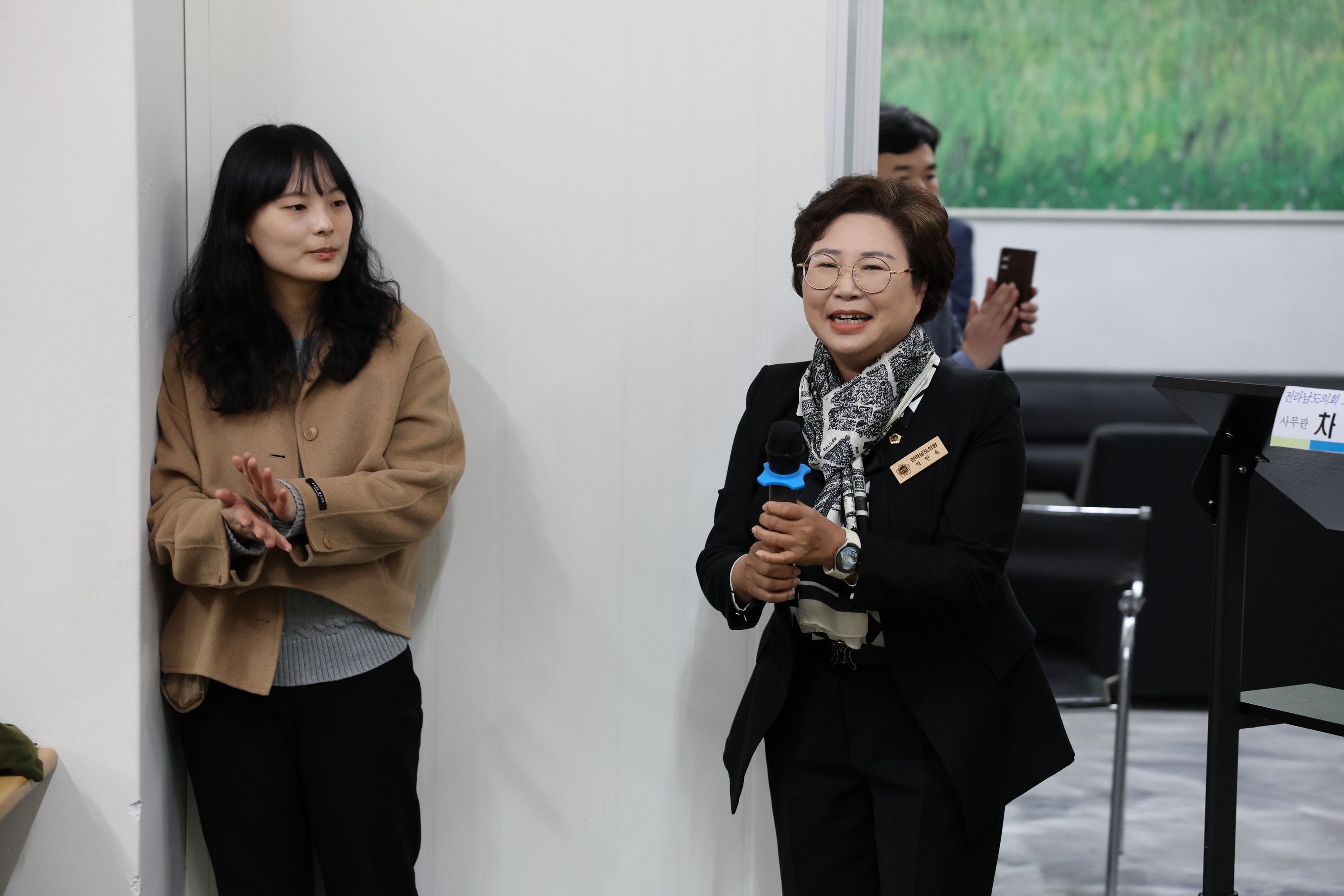 학교 밖 청소년 인식개선 및 제도 확립을 위한 전라남도의회와 함께하는 토크콘서트 첨부이미지 : 24년11월19일 학교 밖 청소년 인식개선 및 제도 확립을 위한 전라남도의회와 함께하는 토크콘서트 - 037.jpg