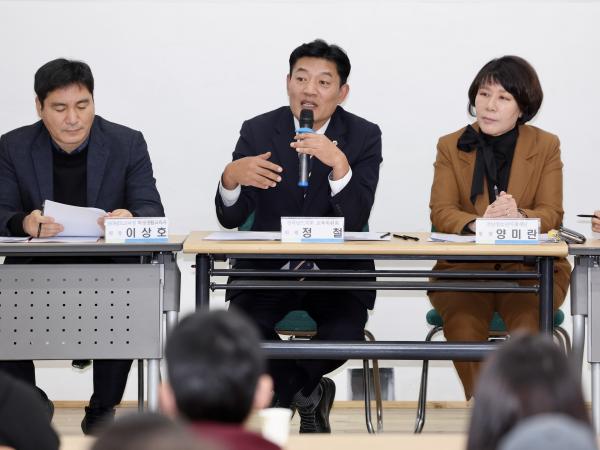 학교 밖 청소년 인식개선 및 제도 확립을 위한 전라남도의회와 함께하는 토크콘서트 첨부이미지 : 24년11월19일 학교 밖 청소년 인식개선 및 제도 확립을 위한 전라남도의회와 함께하는 토크콘서트 - 016.jpg