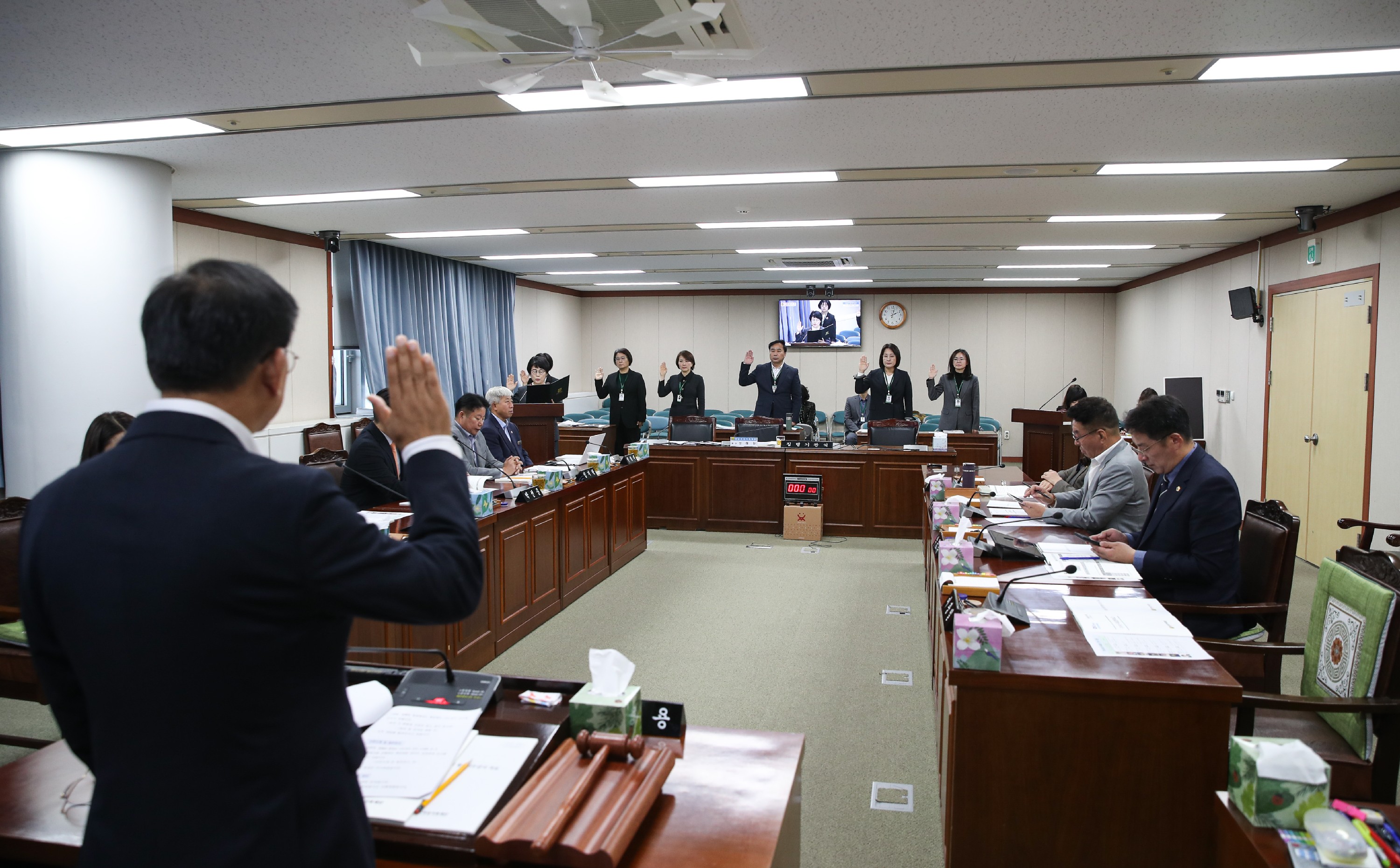 제386회 정례회 보건복지환경위원회 행정사무감사 첨부이미지 : 24년11월07일 제386회 정례회 보건복지환경위원회 행정사무감사_07.jpg