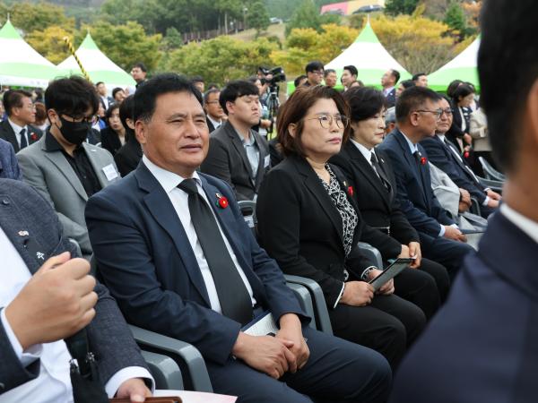 여수ㆍ순천 10.19사건 제76주기 합동추념식 첨부이미지 : 24년10월19일 여수ㆍ순천 10.19사건 제76주기 합동추념식 - 036.jpg