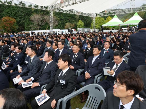 여수ㆍ순천 10.19사건 제76주기 합동추념식 첨부이미지 : 24년10월19일 여수ㆍ순천 10.19사건 제76주기 합동추념식 - 016.jpg