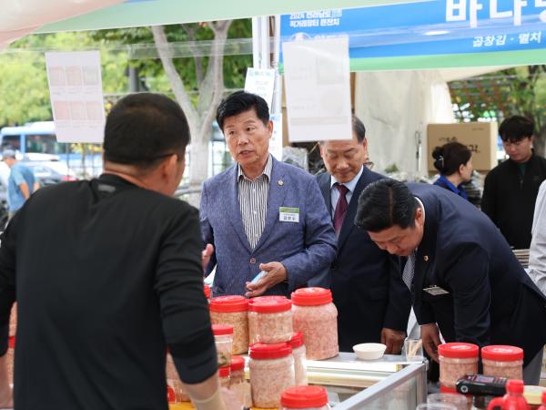 2024 전라남도 직거래장터 큰잔치 첨부이미지 : 24년10월14일 2024 전라남도 직거래장터 큰잔치 - 019.jpg