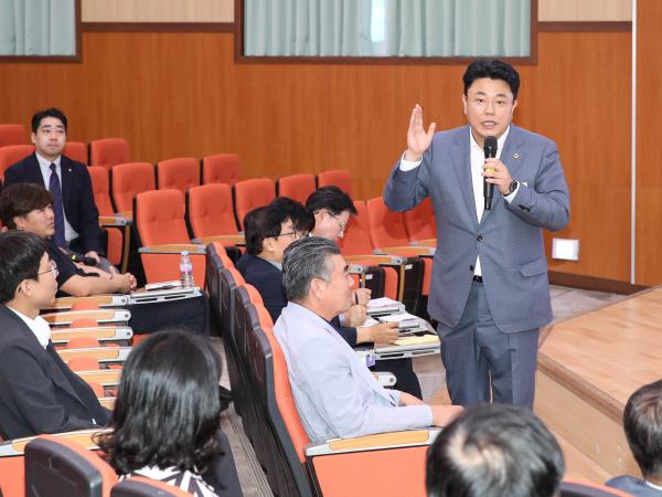 전라남도의회-전남교육가족과의 미래교육 대담회 첨부이미지 : 24년09월30일 전라남도의회-전남교육가족과의 미래교육 대담회_07.jpg