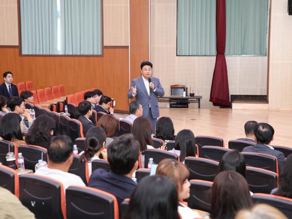 전라남도의회-전남교육가족과의 미래교육 대담회 첨부이미지 : 24년09월30일 전라남도의회-전남교육가족과의 미래교육 대담회_03.jpg