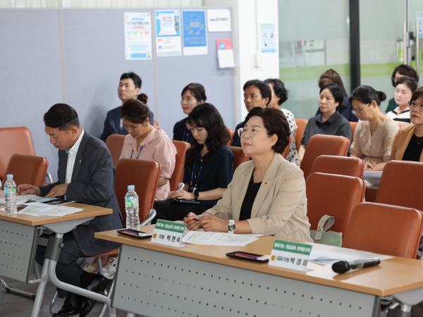 찾아가는 전남교육 정책연구회 바람직한 유보통합 교육토론회 첨부이미지 : 24년08월12일 찾아가는 전남교육 정책연구회 바람직한 유보통합 교육토론회 - 003.jpg