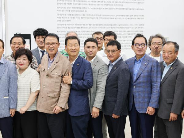 허영만 데뷔 50주년 기획전시 개막식 첨부이미지 : 24년08월06일 허영만 데뷔 50주년 기획전시 개막식_29.jpg