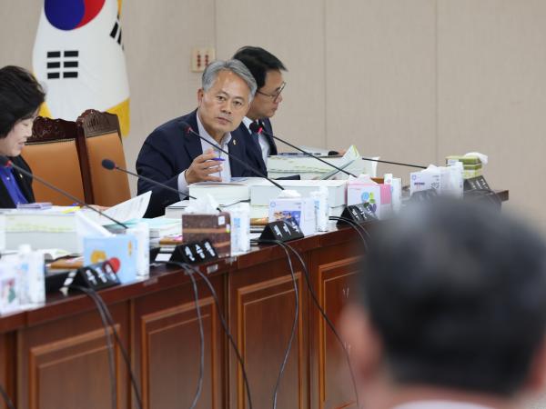 전라남도 2023회계연도 결산 및 예비비 승인 심사 첨부이미지 : 24년06월12일 전라남도 2023회계연도 결산 및 예비비 승인 심사 - 030.jpg