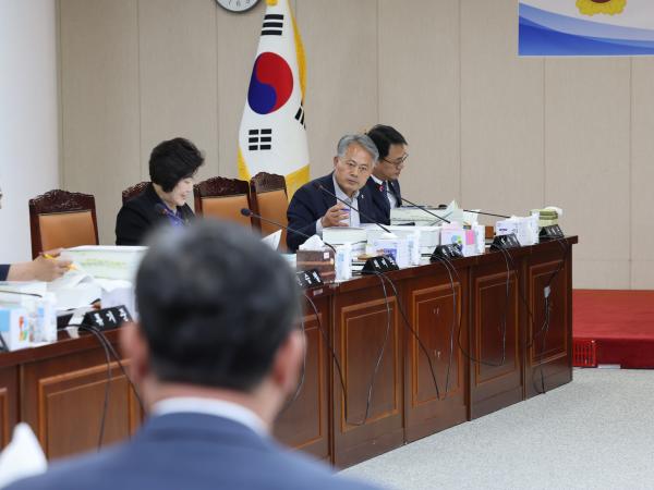 전라남도 2023회계연도 결산 및 예비비 승인 심사 첨부이미지 : 24년06월12일 전라남도 2023회계연도 결산 및 예비비 승인 심사 - 031.jpg