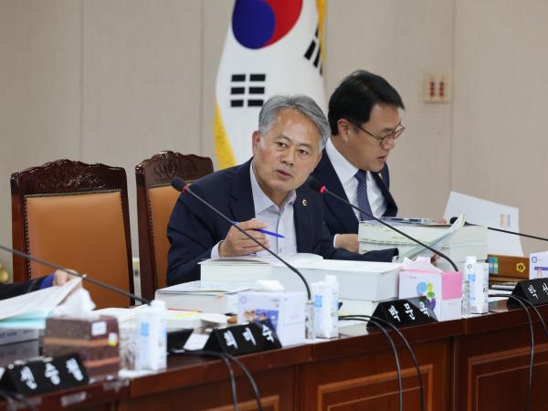 전라남도 2023회계연도 결산 및 예비비 승인 심사 첨부이미지 : 24년06월12일 전라남도 2023회계연도 결산 및 예비비 승인 심사 - 029.jpg