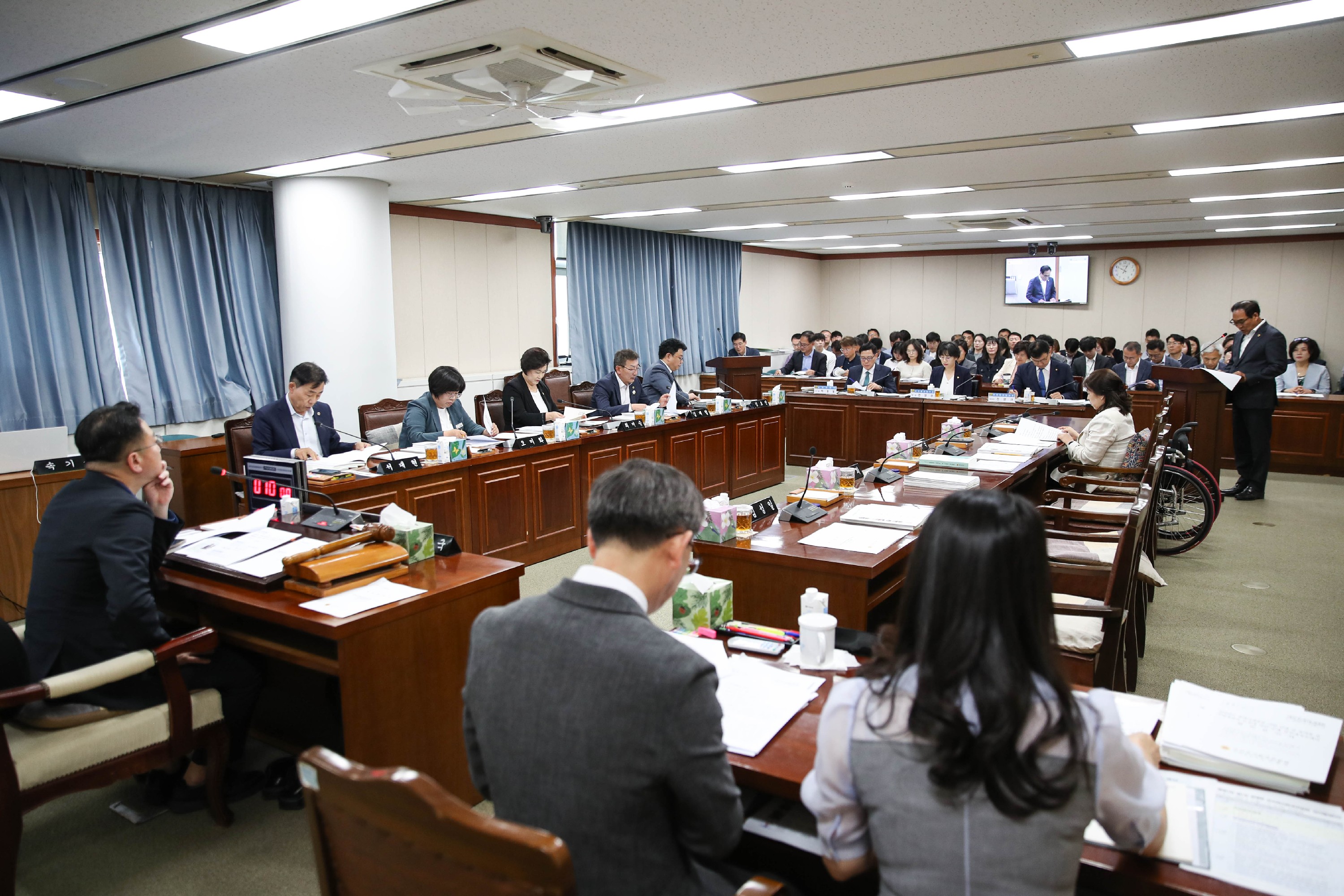 제381회 전라남도의회 제1차 정례회 제2차 보건복지환경위원회 회의 첨부이미지 : 24년06월04일 제381회 전라남도의회 제1차 정례회 제2차 보건복지환경위원회 회의_04.jpg