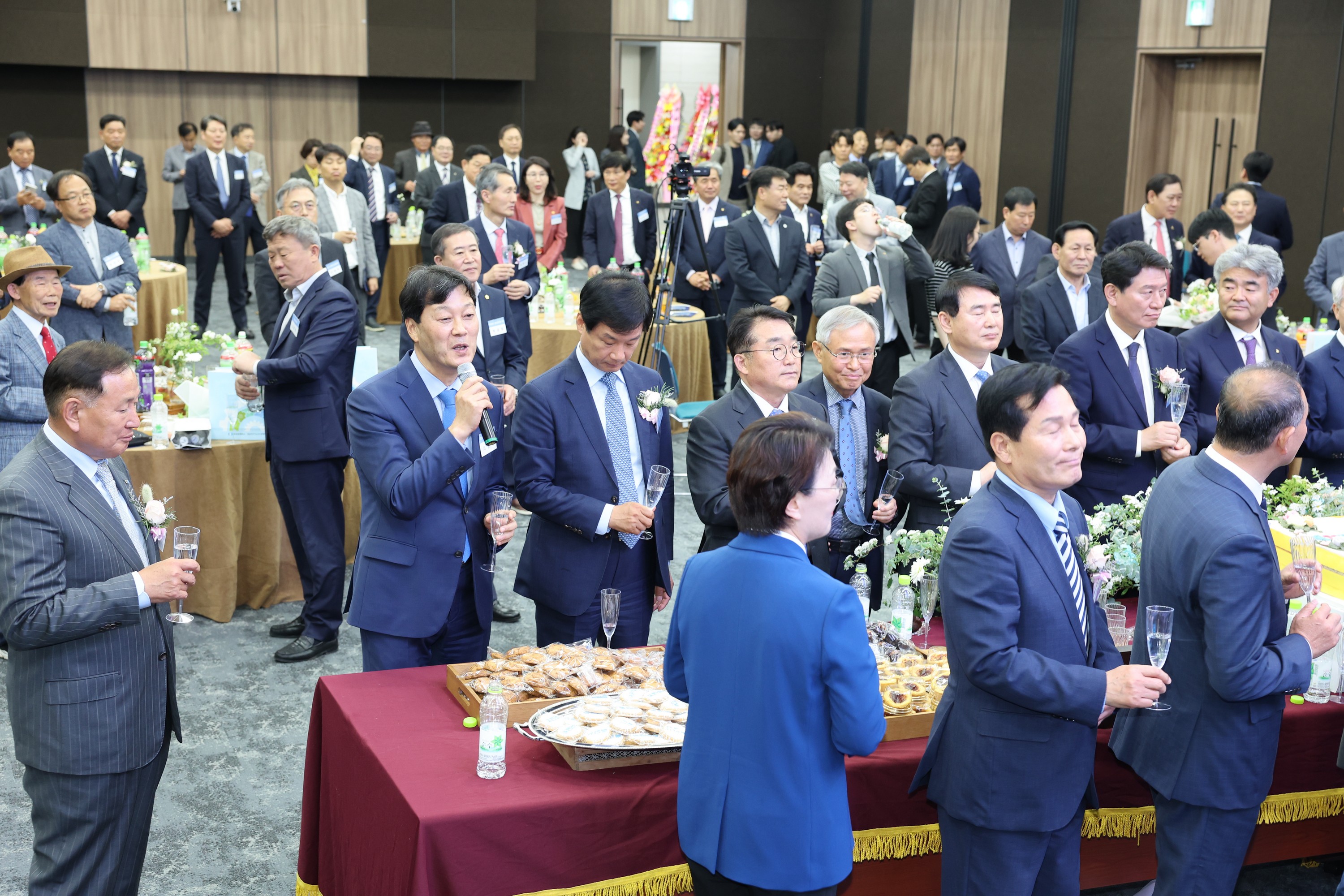 광주.전남 국회의원 당선자 초청 합동 축하 인사회 첨부이미지 : 24년04월23일 광주.전남 국회의원 당선자 초청 합동 축하 인사회 - 027.jpg