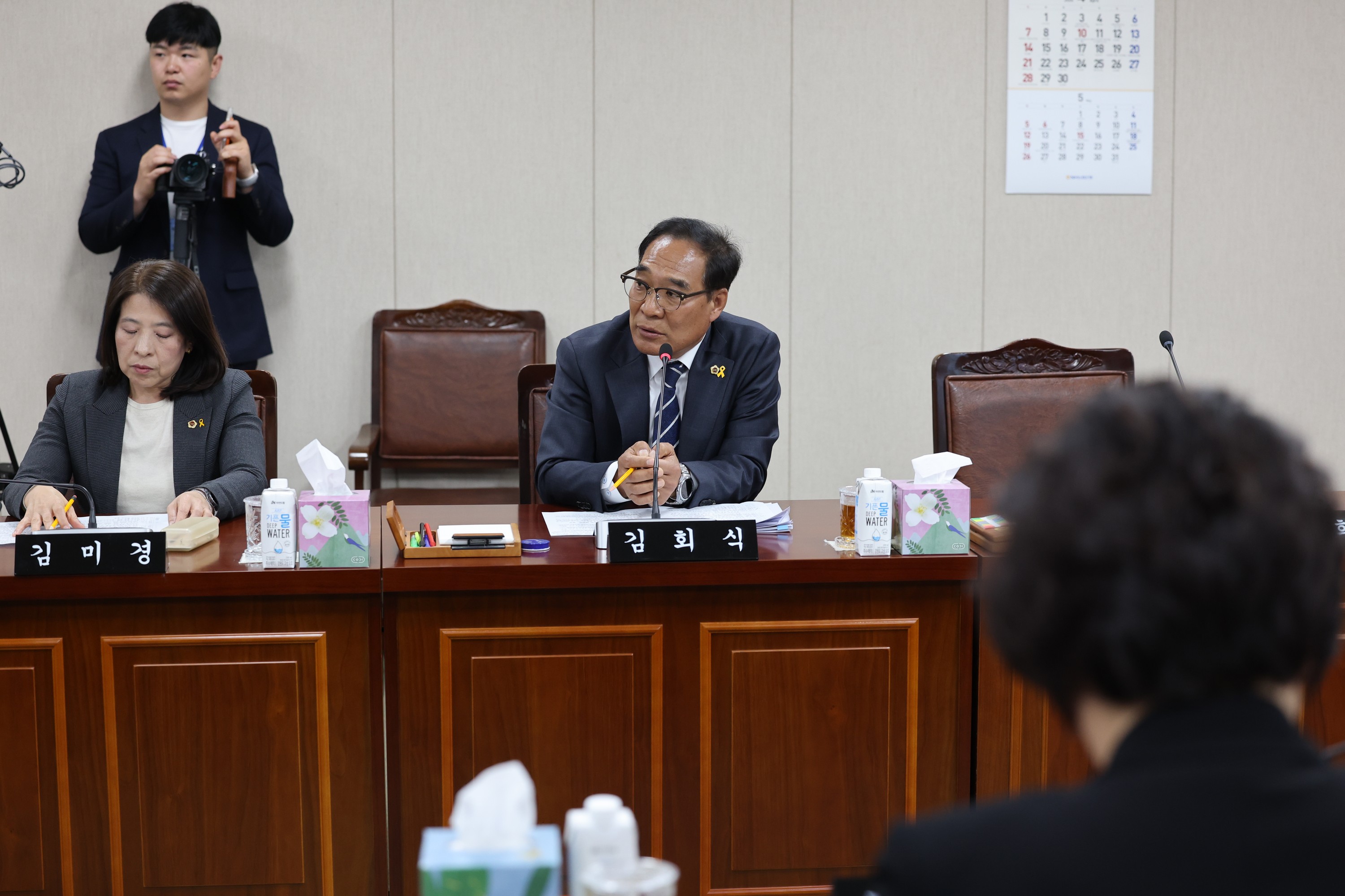 제379회 임시회 보건복지환경위원회 전라남도 국립의과대학 설립 관련 추진경과보고 청취 첨부이미지 : 24년04월16일 제379회 임시회 보건복지환경위원회 전라남도 국립의과대학 설립 관련 추진경과보고 청취 - 056.jpg