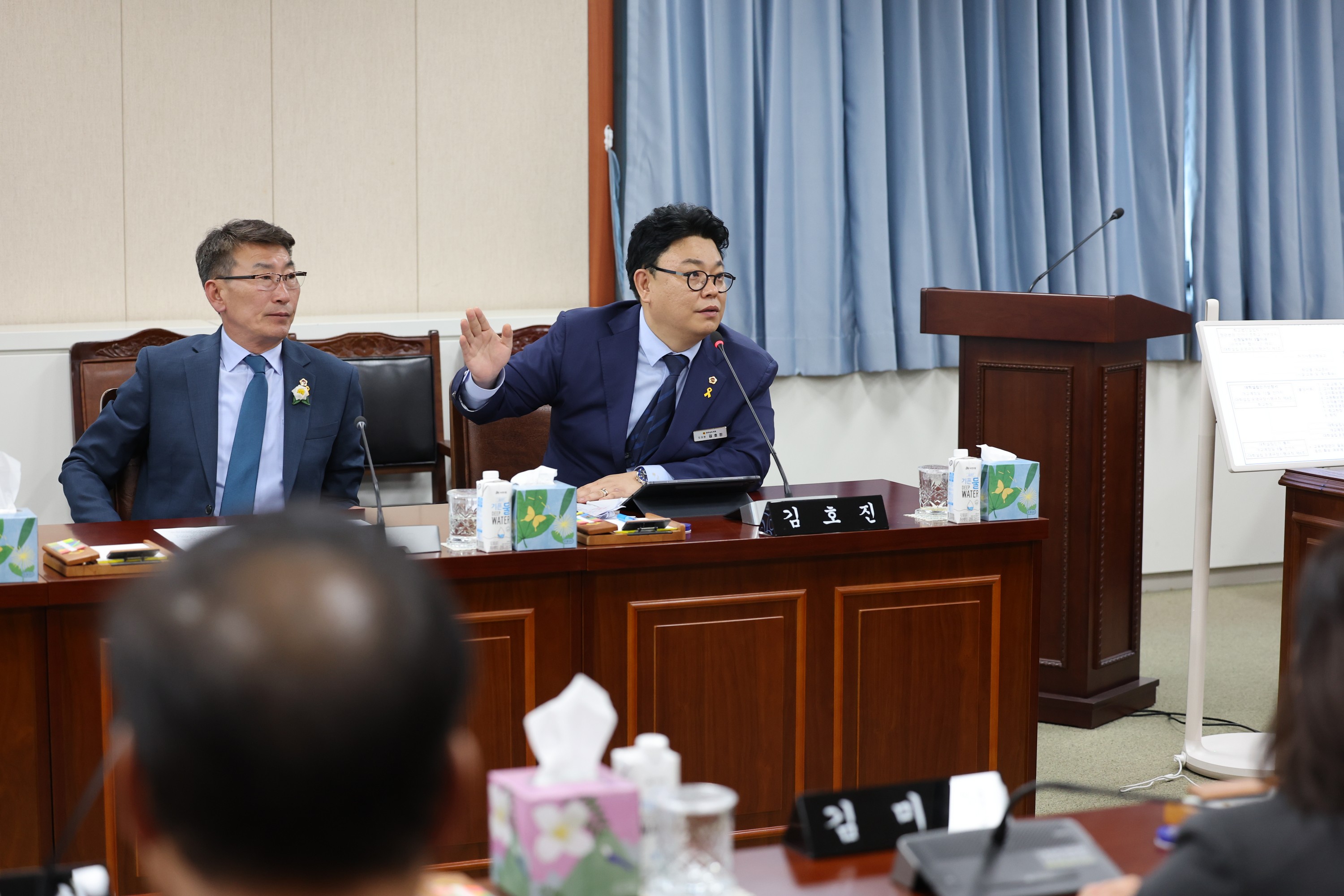 제379회 임시회 보건복지환경위원회 전라남도 국립의과대학 설립 관련 추진경과보고 청취 첨부이미지 : 24년04월16일 제379회 임시회 보건복지환경위원회 전라남도 국립의과대학 설립 관련 추진경과보고 청취 - 086.jpg