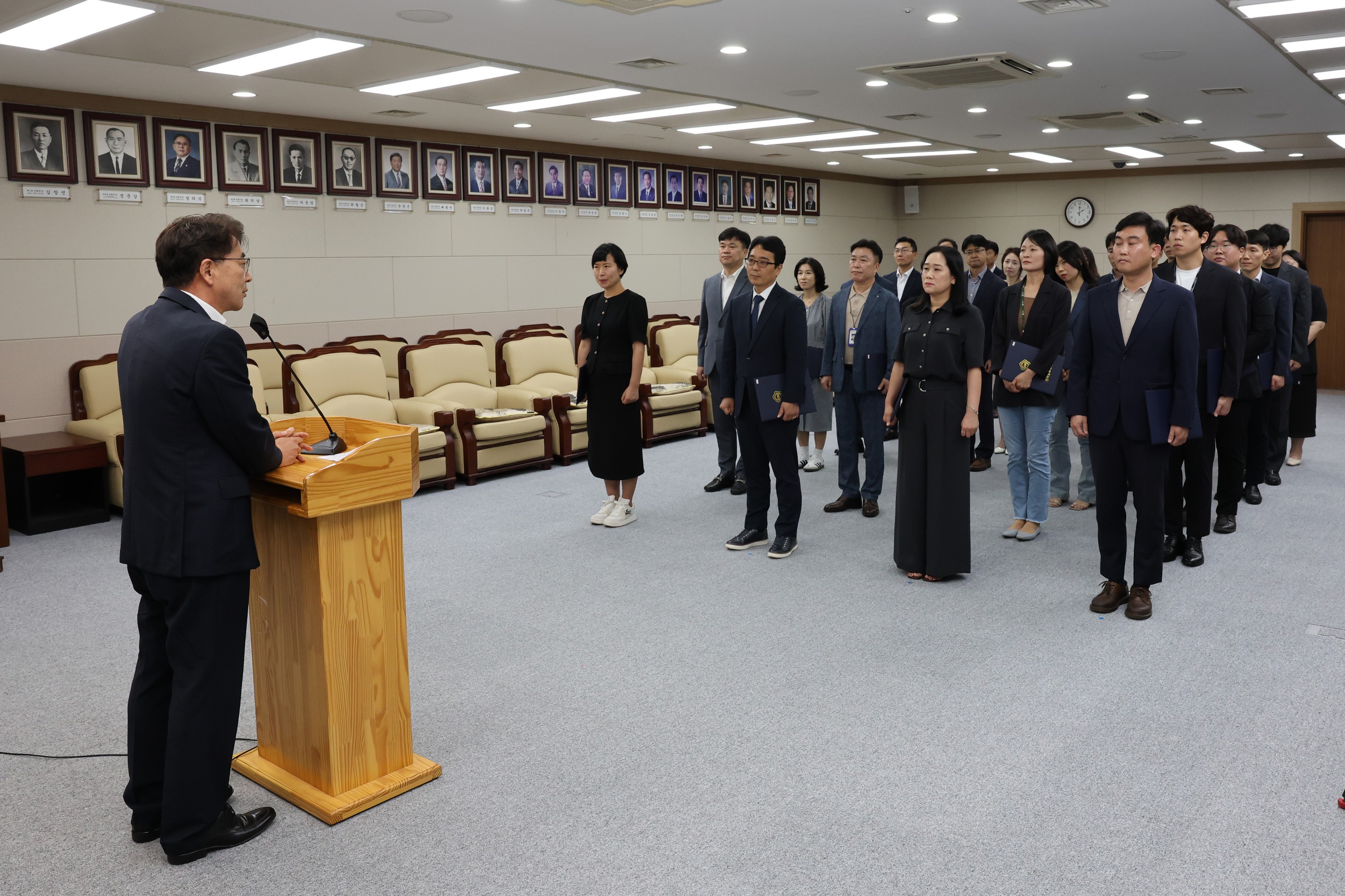 전라남도의회 정기인사 임용장 수여식 첨부이미지 : 24년07월11일 전라남도의회 정기인사 임용장 수여식 - 059.jpg