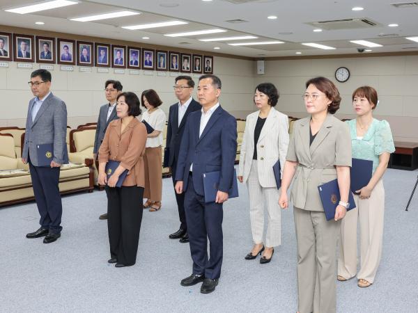 24년 하반기 정기인사 임용장 수여식 첨부이미지 : 24년07월05일 24년 하반기 정기인사 임용장 수여식_17.jpg