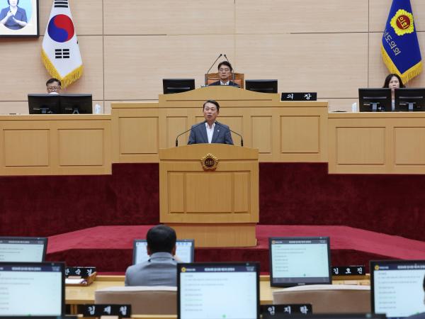 제384회 임시회 제5차 본회의 첨부이미지 : 24년09월12일 제384회 임시회 제5차 본회의 - 127.jpg