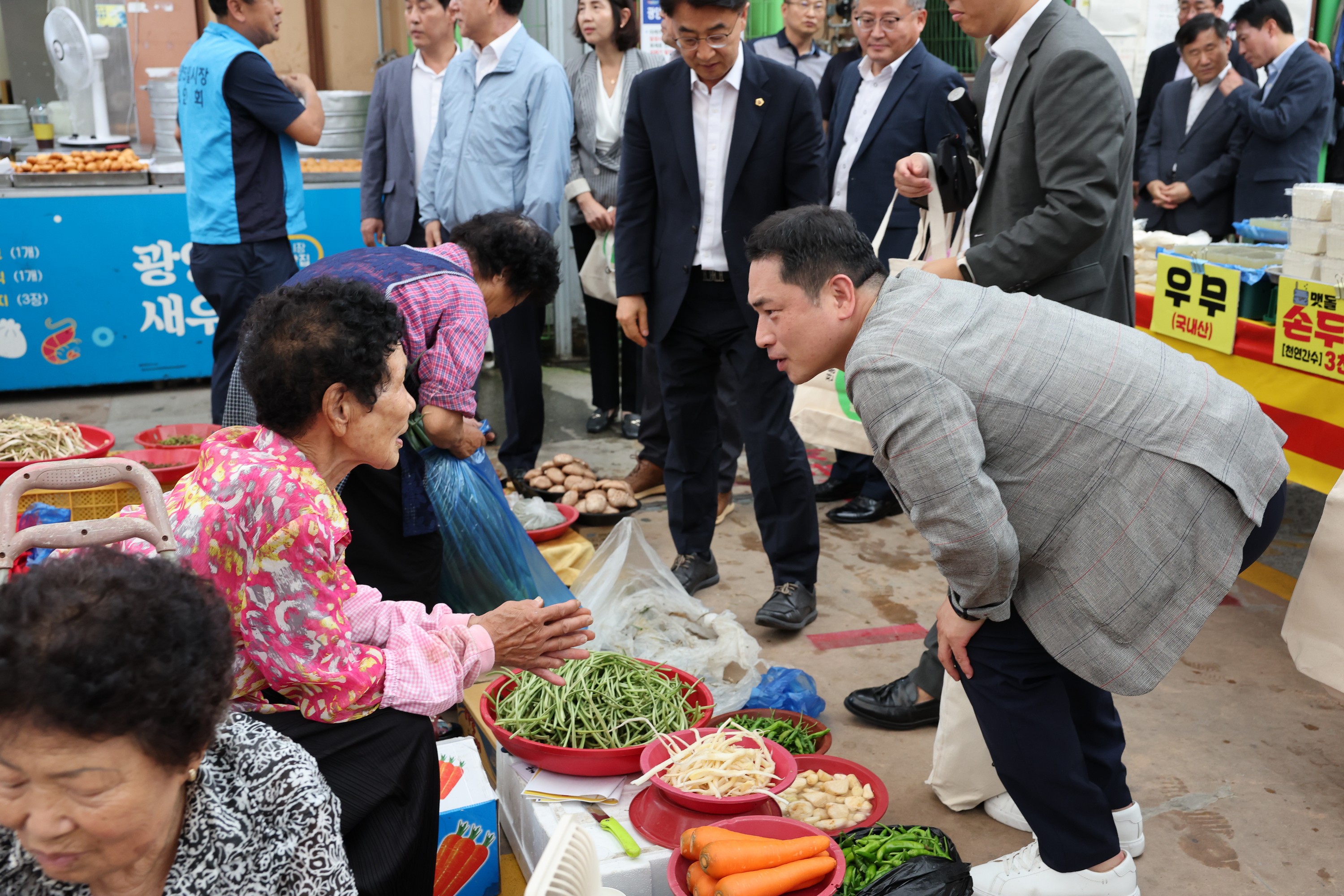 추석 명절 맞이 전통시장 장보기 첨부이미지 : 24년09월11일 추석 명절 맞이 전통시장 장보기 - 021.jpg