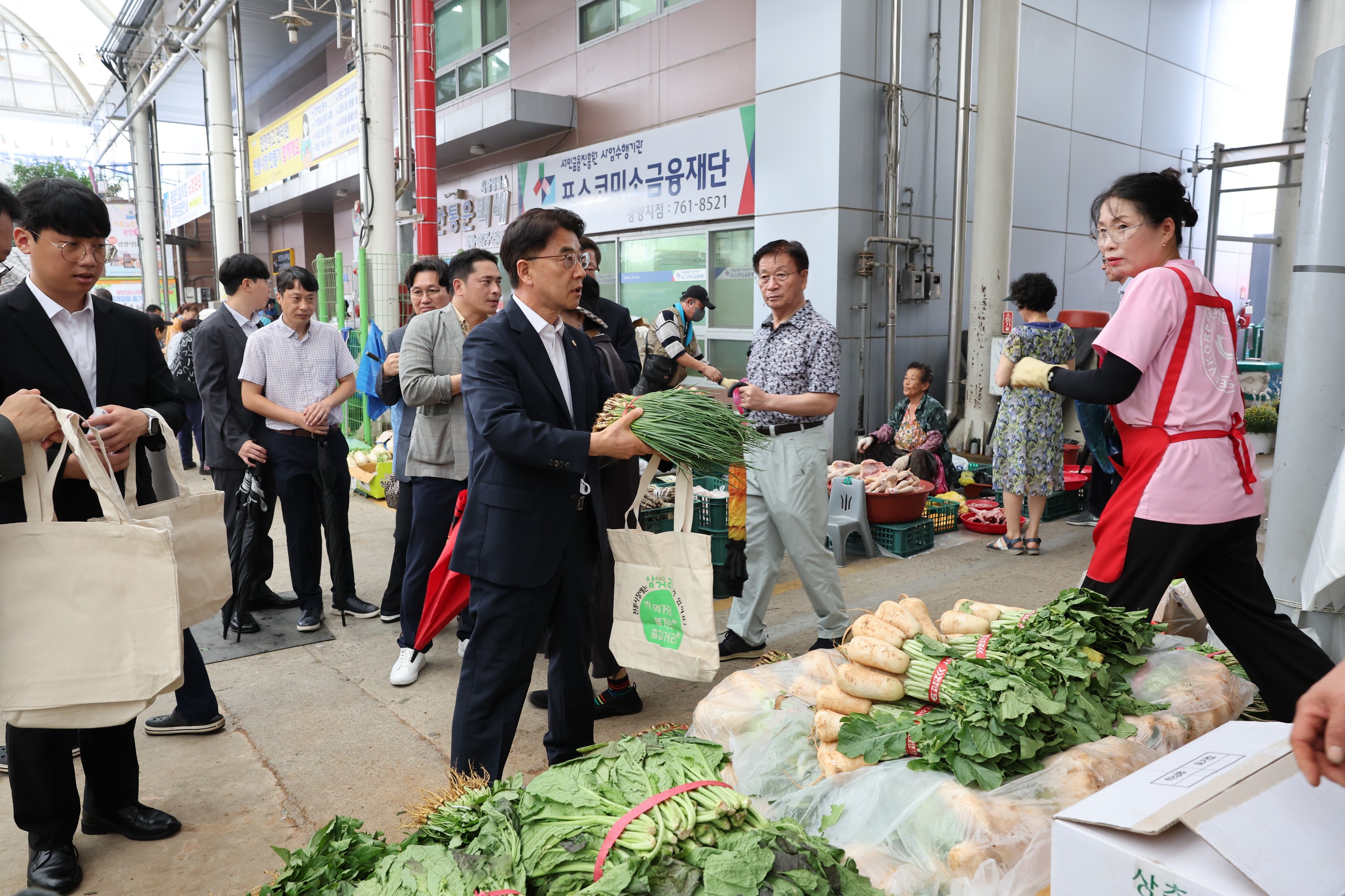 추석 명절 맞이 전통시장 장보기 첨부이미지 : 24년09월11일 추석 명절 맞이 전통시장 장보기 - 005.jpg