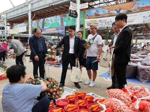 추석 명절 맞이 전통시장 장보기 첨부이미지 : 24년09월11일 추석 명절 맞이 전통시장 장보기 - 007.jpg