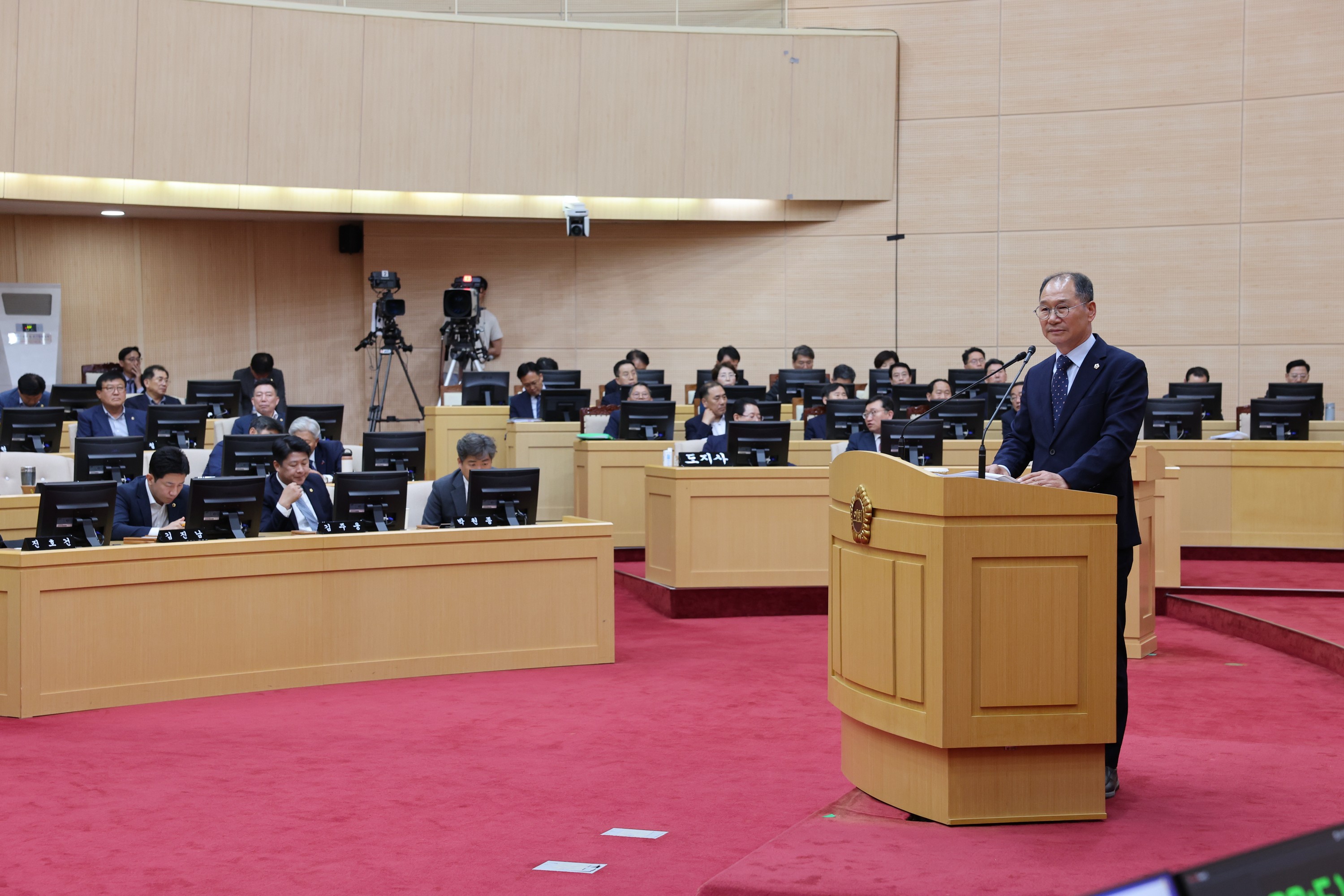 제380회 임시회 제3차 본회의 도정 및 교육행정 질문 첨부이미지 : 24년05월22일 제380회 임시회 제3차 본회의 도정 및 교육행정 질문 - 054.jpg