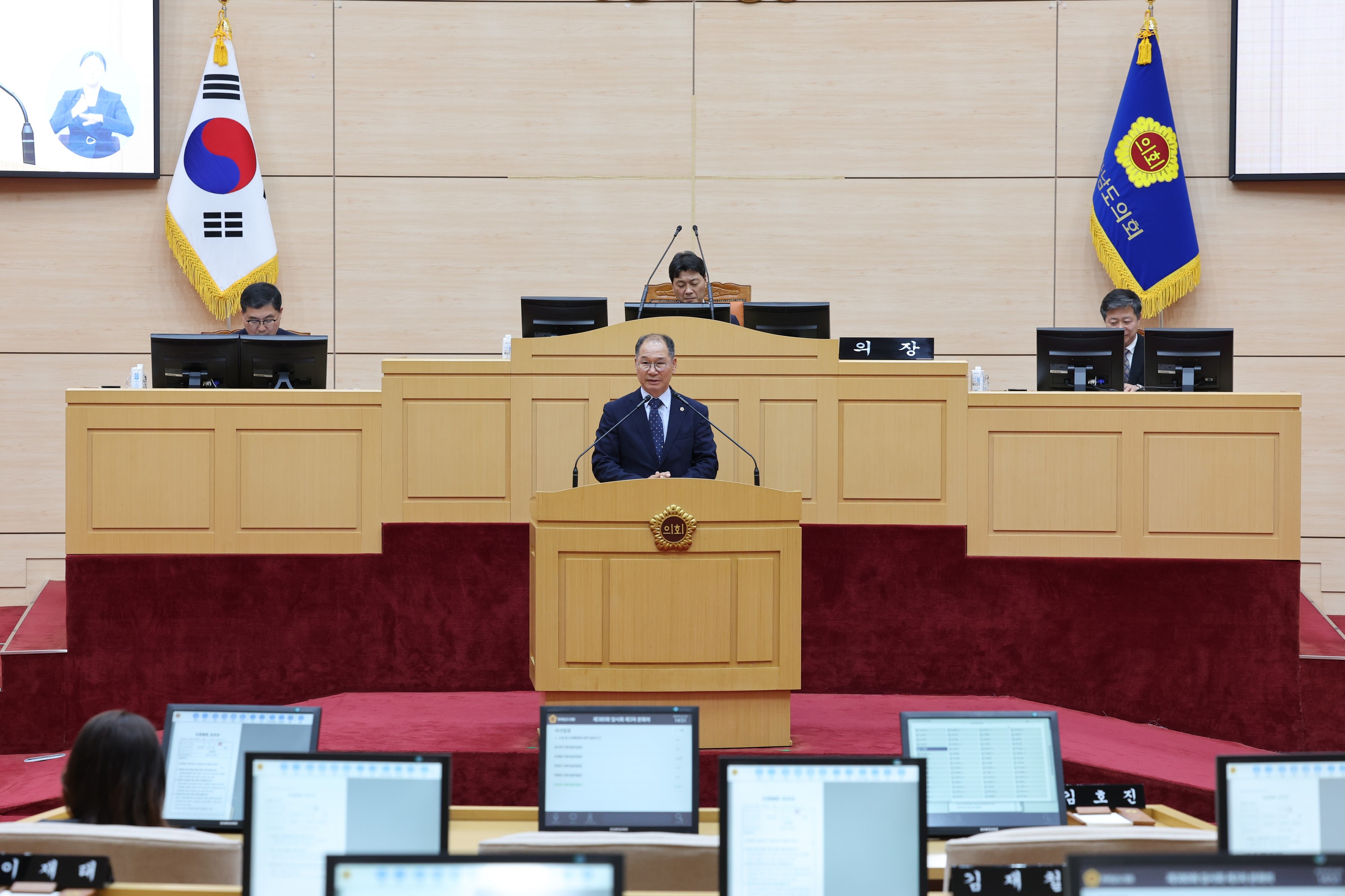 제380회 임시회 제3차 본회의 도정 및 교육행정 질문 첨부이미지 : 24년05월22일 제380회 임시회 제3차 본회의 도정 및 교육행정 질문 - 033.jpg