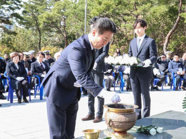 제9회 서해수호의 날 기념식 첨부이미지 : 03월22일 제9회 서해수호의 날 기념식_19.jpg