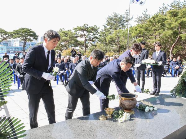 제9회 서해수호의 날 기념식 첨부이미지 : 03월22일 제9회 서해수호의 날 기념식_34.jpg