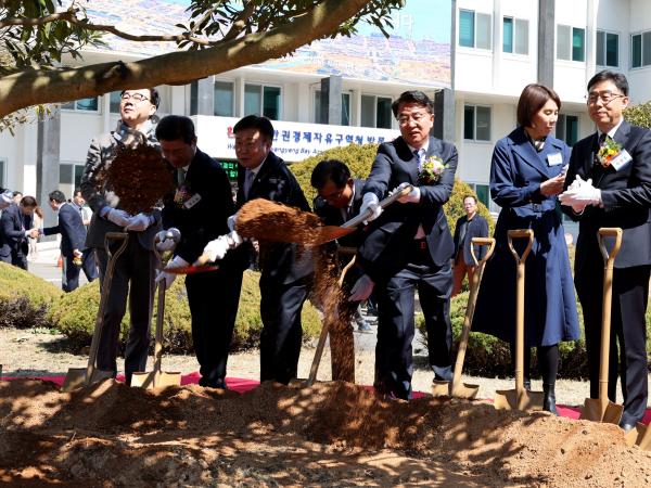 광양만권경제자유구역청 개청  20주년 기념식 첨부이미지 : 24년03월21일 광양경제청 개청 20주년 기념행사 - 026.jpg