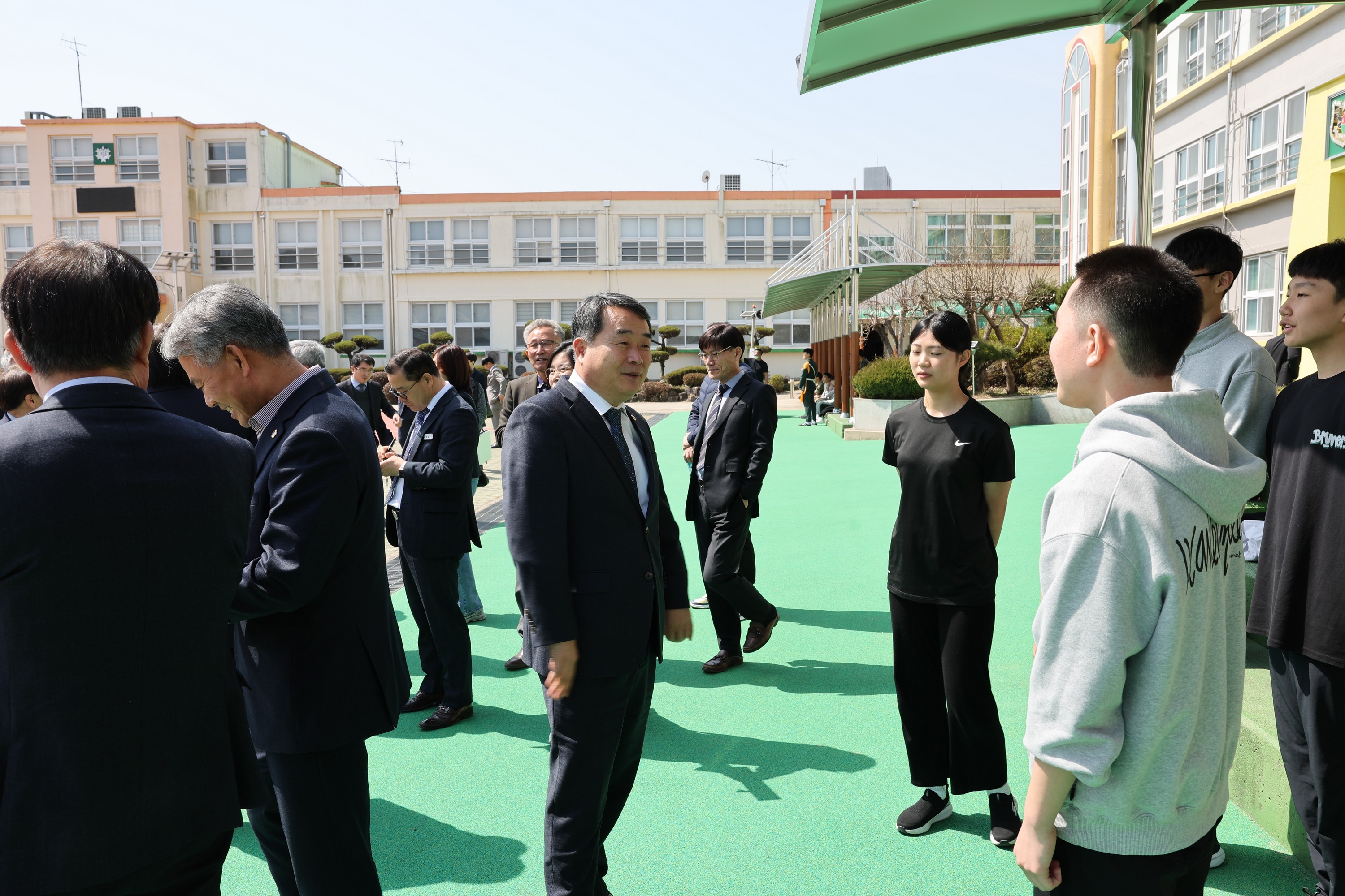 제378회 임시회 교육위원회 장성 삼계중.고등학교 현지활동 첨부이미지 : 24년03월18일 제378회 임시회 교육위원회 장성 삼계중.고등학교 현지활동 - 057.jpg