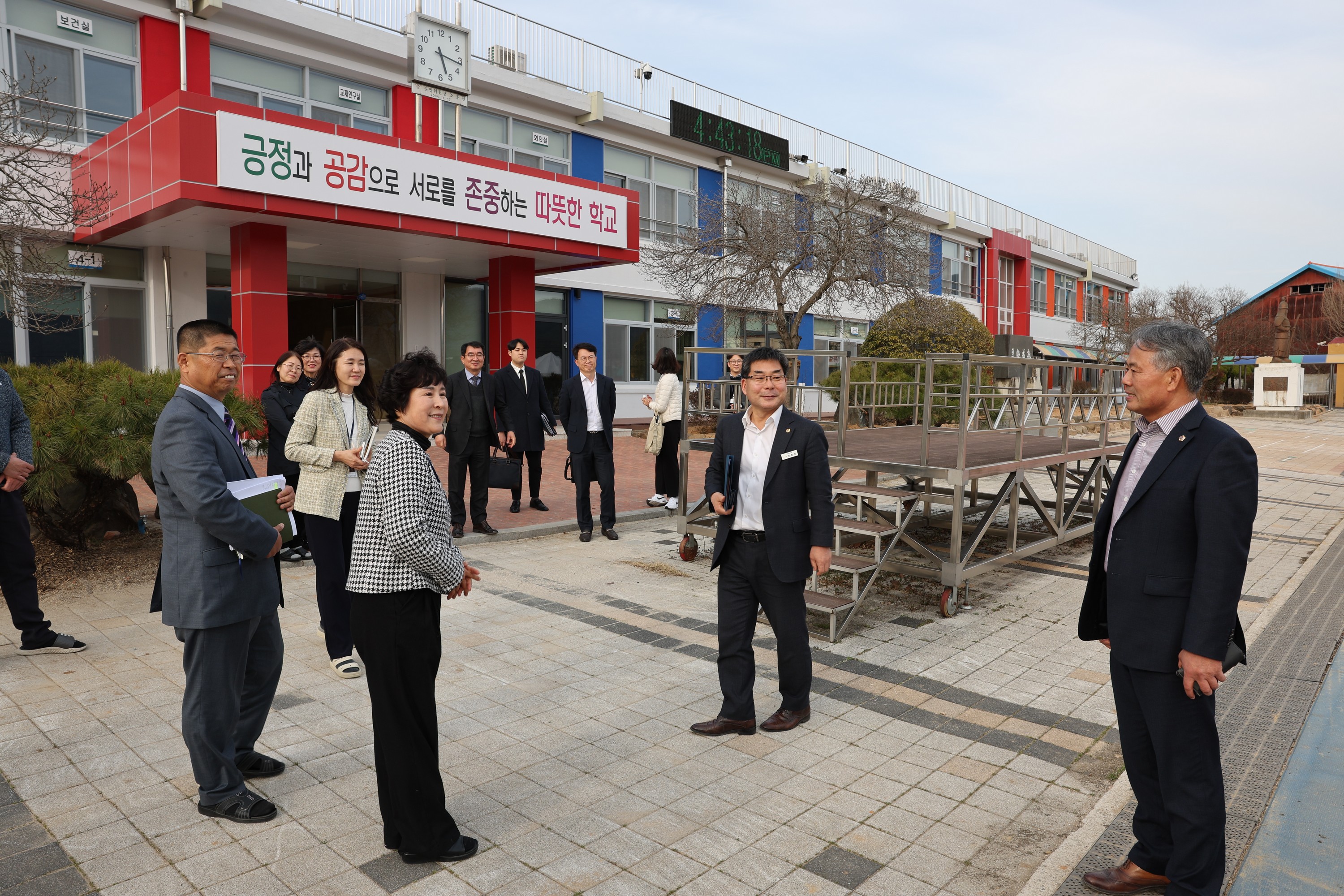 제378회 임시회 교육위원회 창평초등학교 현지활동 첨부이미지 : 24년03월18일 제378회 임시회 교육위원회 창평초등학교 현지활동 - 030.jpg